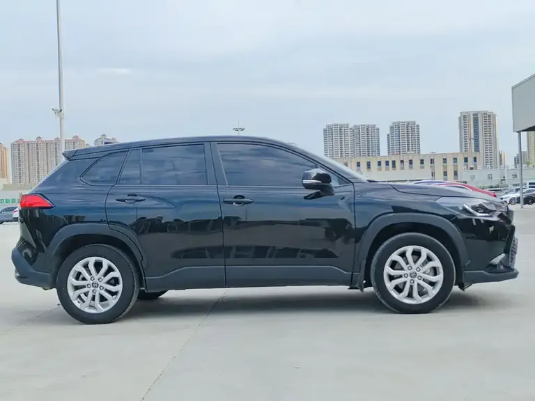 Toyota Frontlander 2.0 L CVT Elite