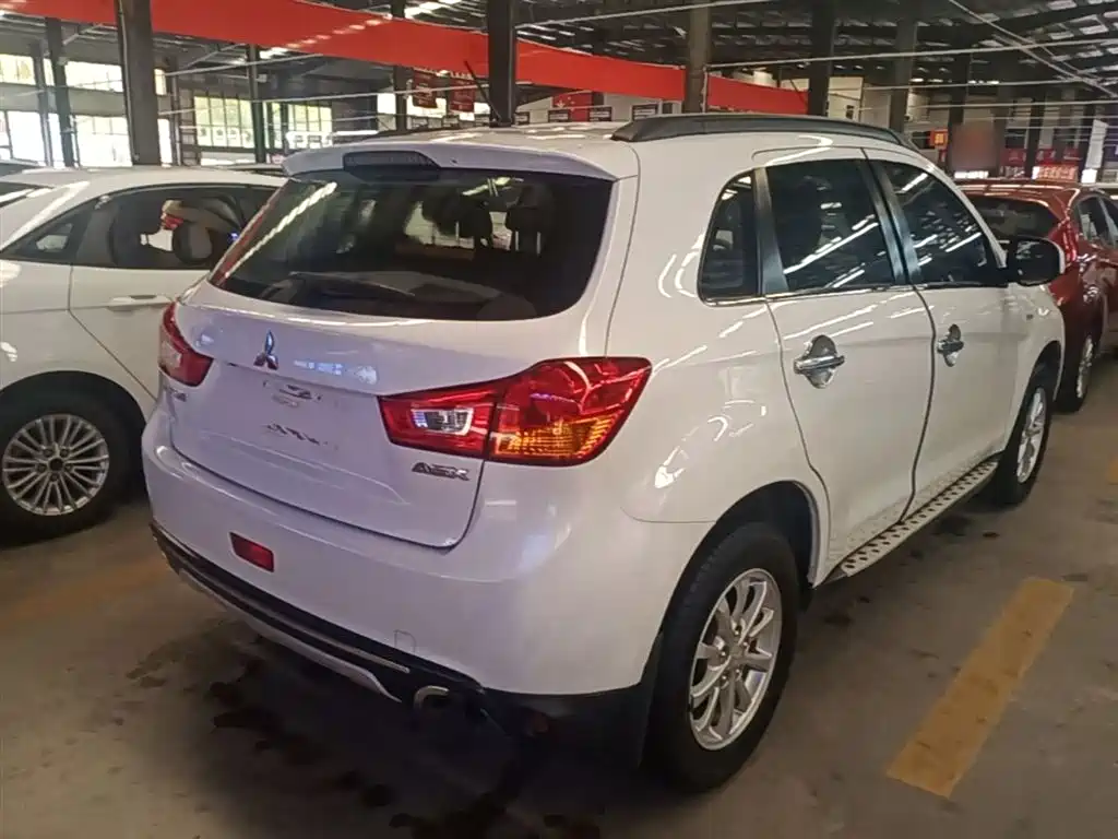 ASX 2.0 L CVT 2 WD Elite