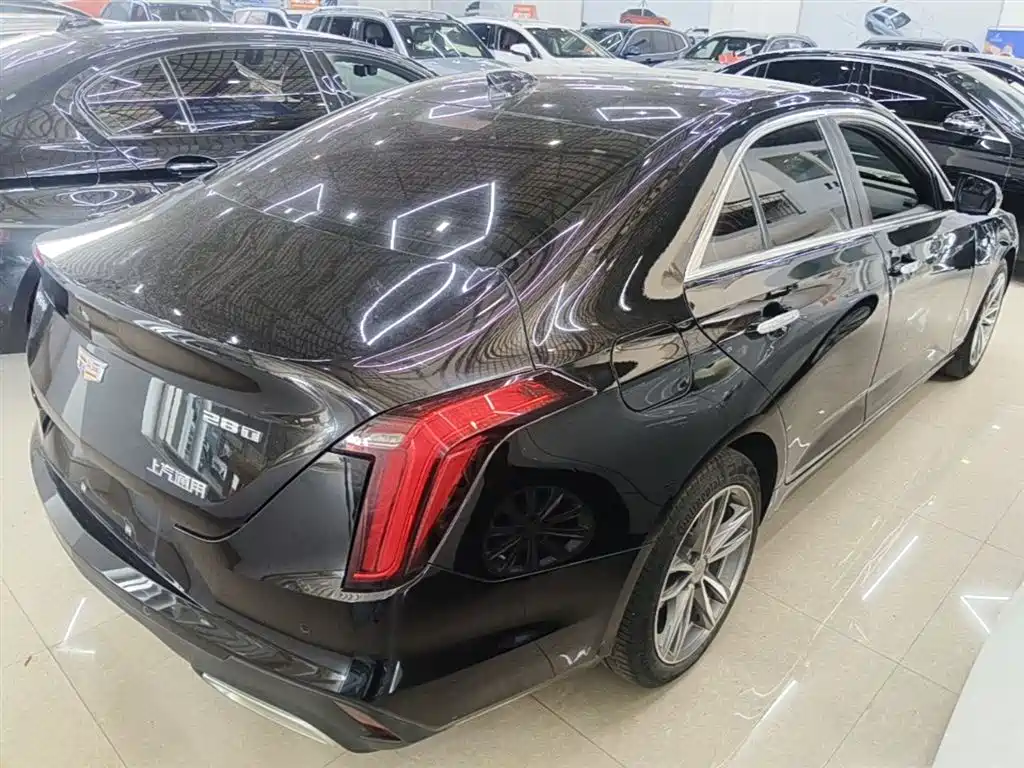 Cadillac CT4 28 T Luxury
