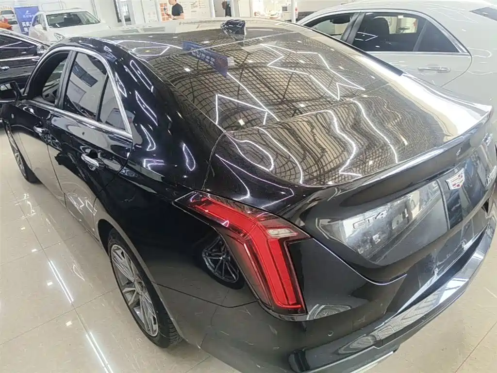 Cadillac CT4 28 T Luxury