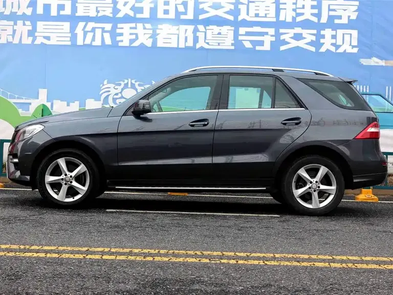 Mercedes-Benz M-Class ML 320 4 MATIC