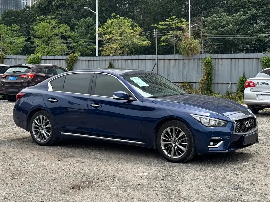Infiniti Q50 L 2.0 T Comfort Enjoyment CN-VI