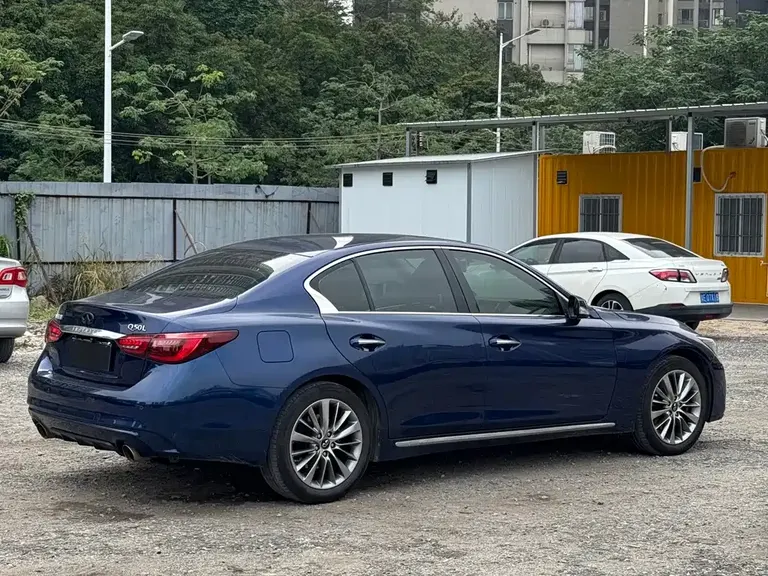 Infiniti Q50 L 2.0 T Comfort Enjoyment CN-VI
