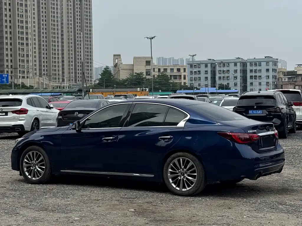 Infiniti Q50 L 2.0 T Comfort Enjoyment CN-VI
