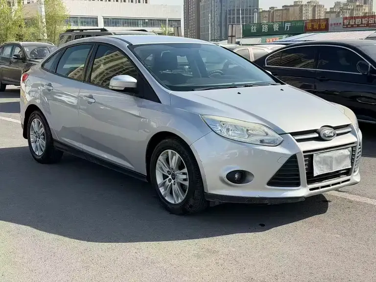 Ford Focus Sedan 1.6 L Auto Style