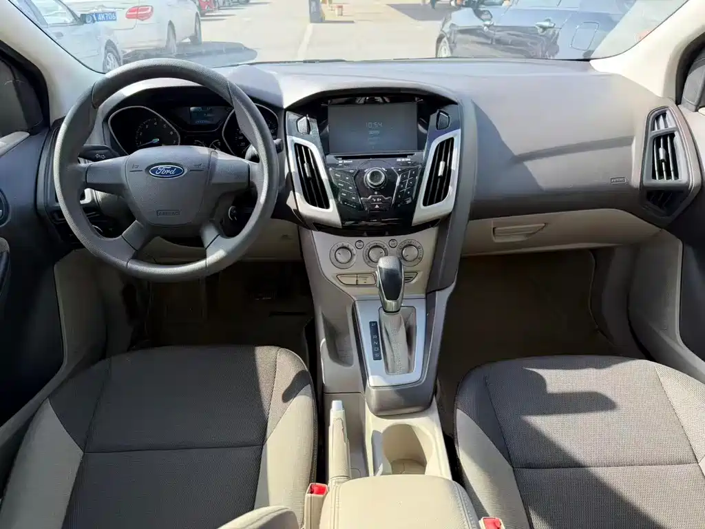 Focus Sedan 1.6 L Auto Style