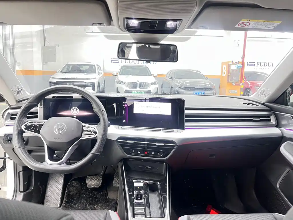 Lamando Lamando L 280 TSI DSG Spicy Cool