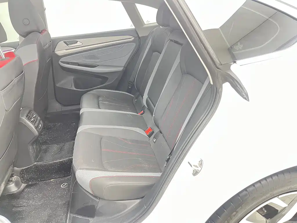 Lamando Lamando L 280 TSI DSG Spicy Cool