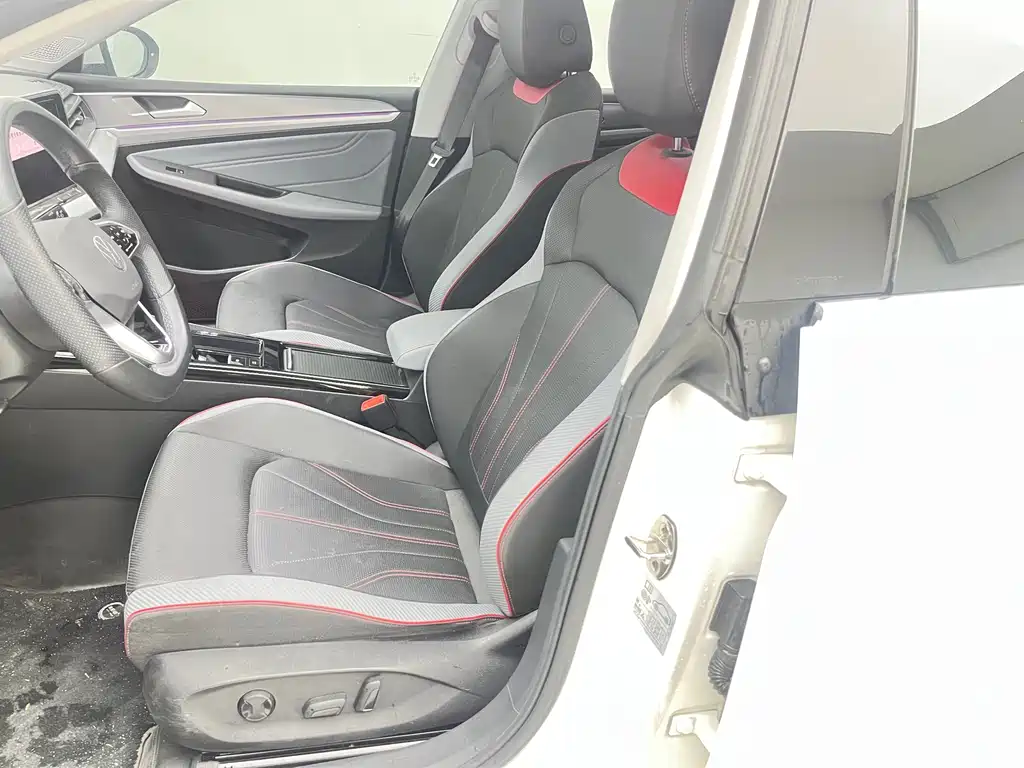 Lamando Lamando L 280 TSI DSG Spicy Cool