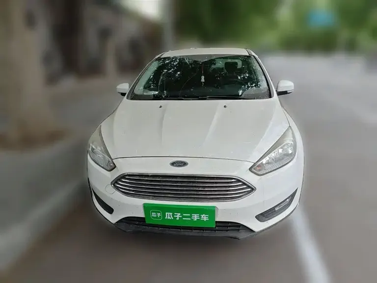 Ford Focus 福克斯 2017款 三厢 1.6 L 手动舒适型智行版