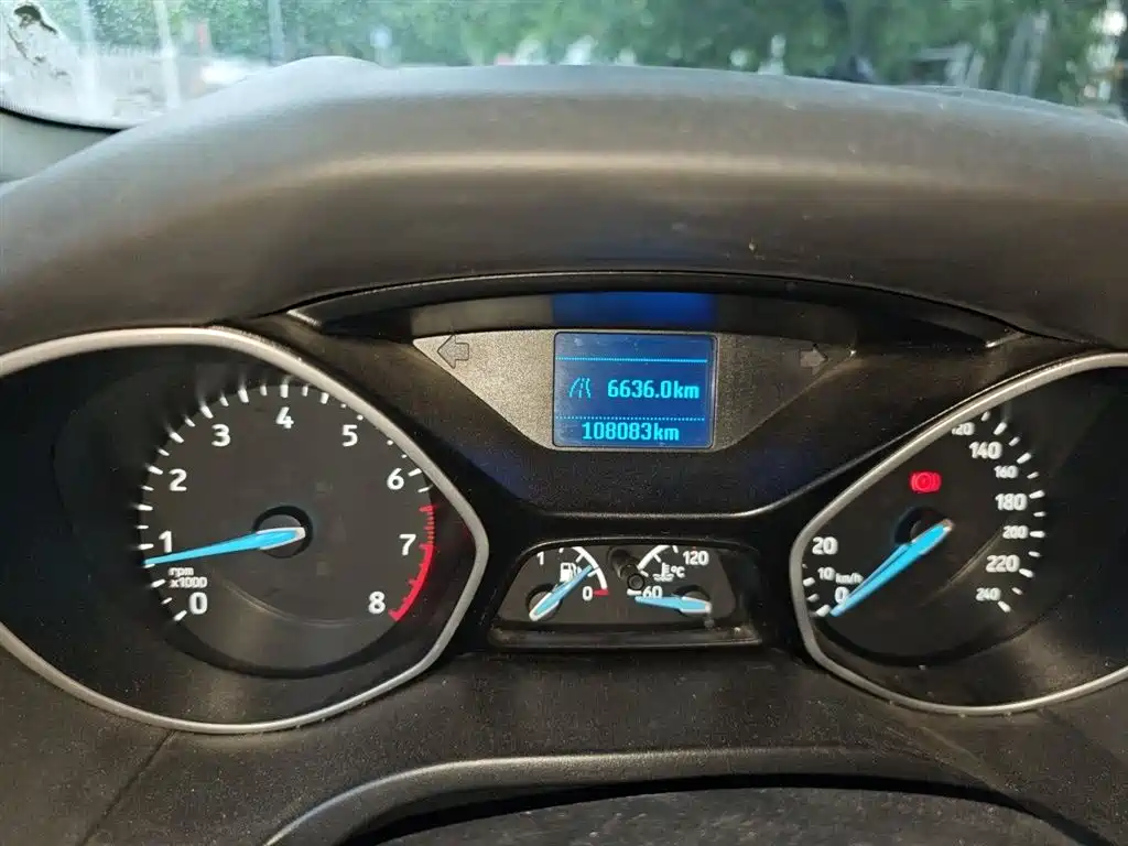 Focus 福克斯 2017款 三厢 1.6 L 手动舒适型智行版