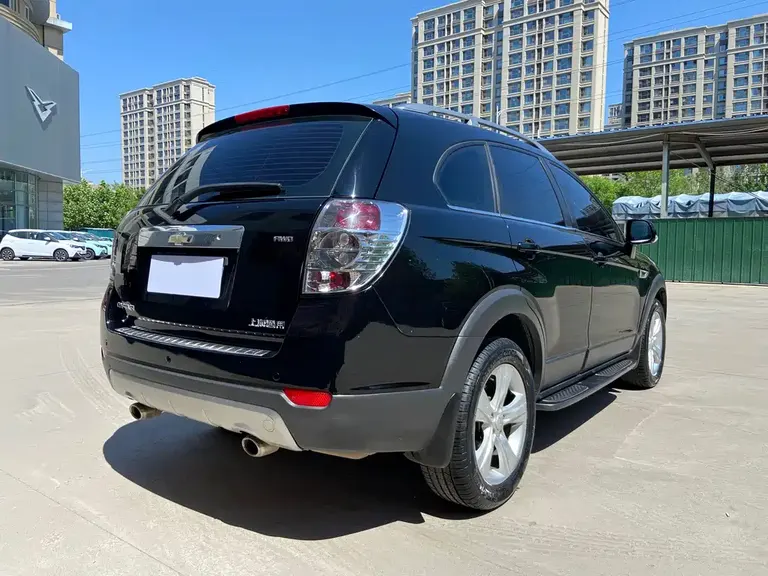 Chevrolet Captiva 2.4 L 2 WD City 7-seat