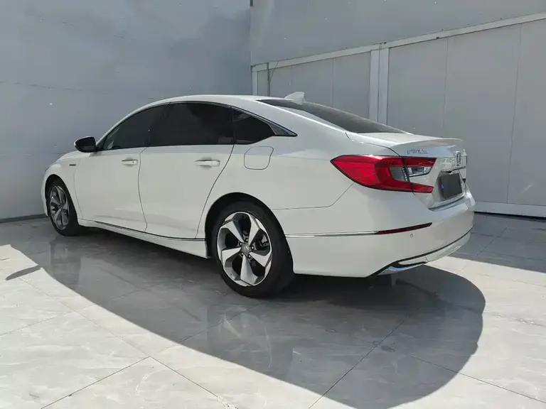 Honda Accord Sharp· Hybrid 2.0 L Sharp Smart CN-VI