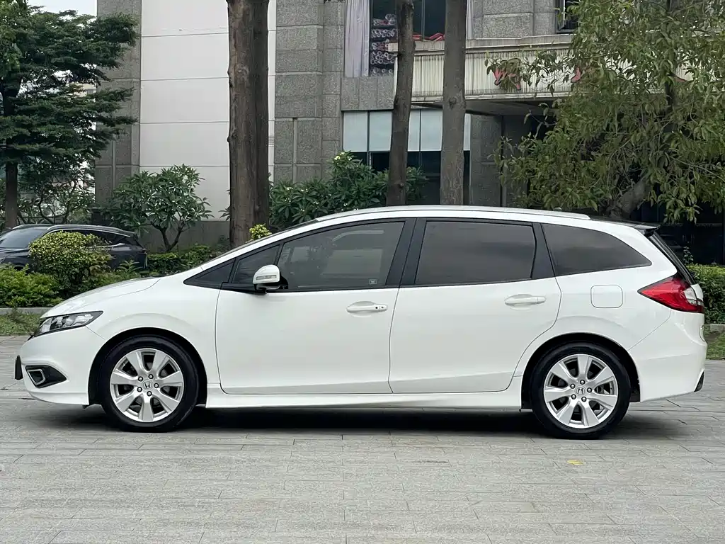 Jade 1.8 L Auto Comfort 5-seat