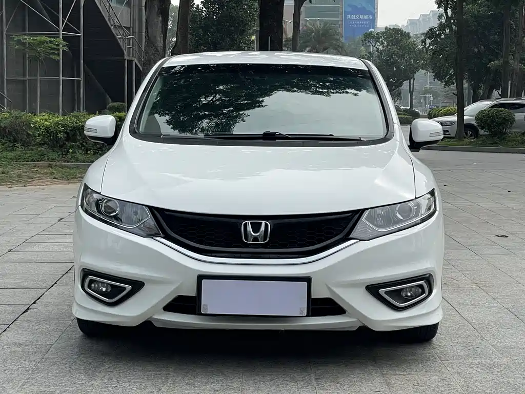 Jade 1.8 L Auto Comfort 5-seat