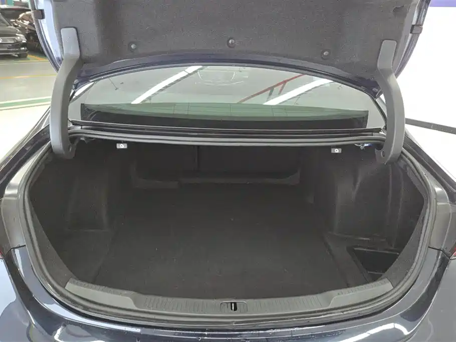 LaCrosse 652 T Luxury