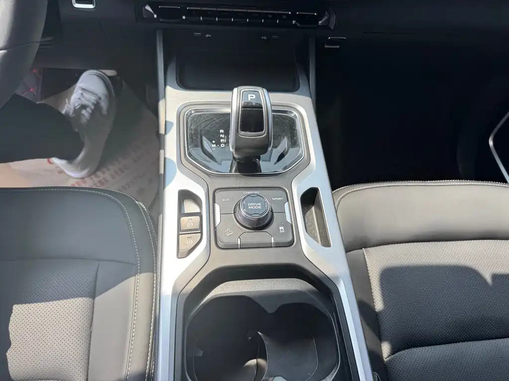 Haoyue 1.8 TD DCT Luxury 7-seat