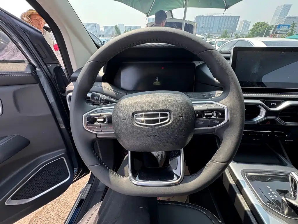 Haoyue 1.8 TD DCT Luxury 7-seat