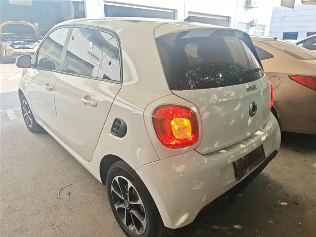 smart forfour 1.0 L 52 kW Passion