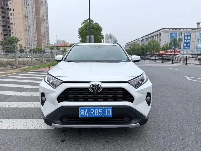 Toyota RAV4 2.0 L CVT 2 WD Style