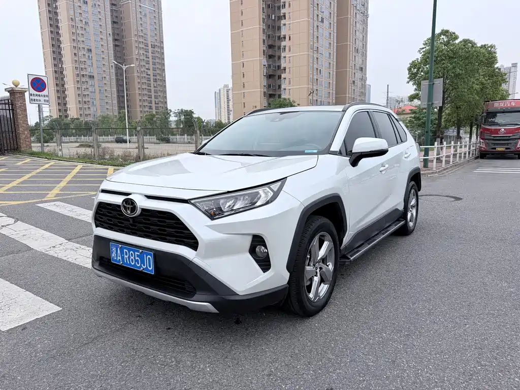 RAV4 2.0 L CVT 2 WD Style