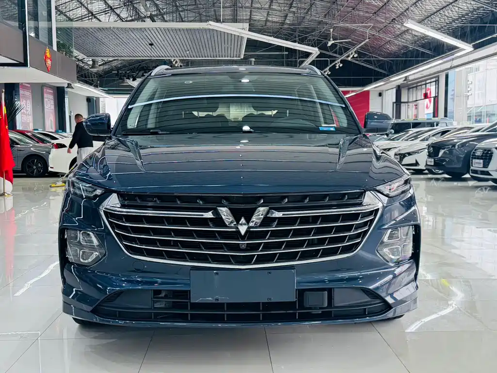 Wuling Victory 280 T 1.5 T CVT Flagship