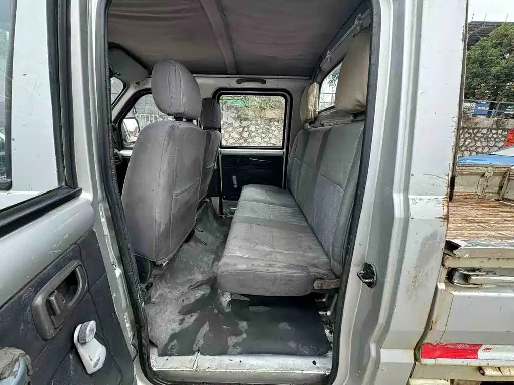 Wuling Rongguang Mini Truck 1.2 L Double Cab Basic LAQ