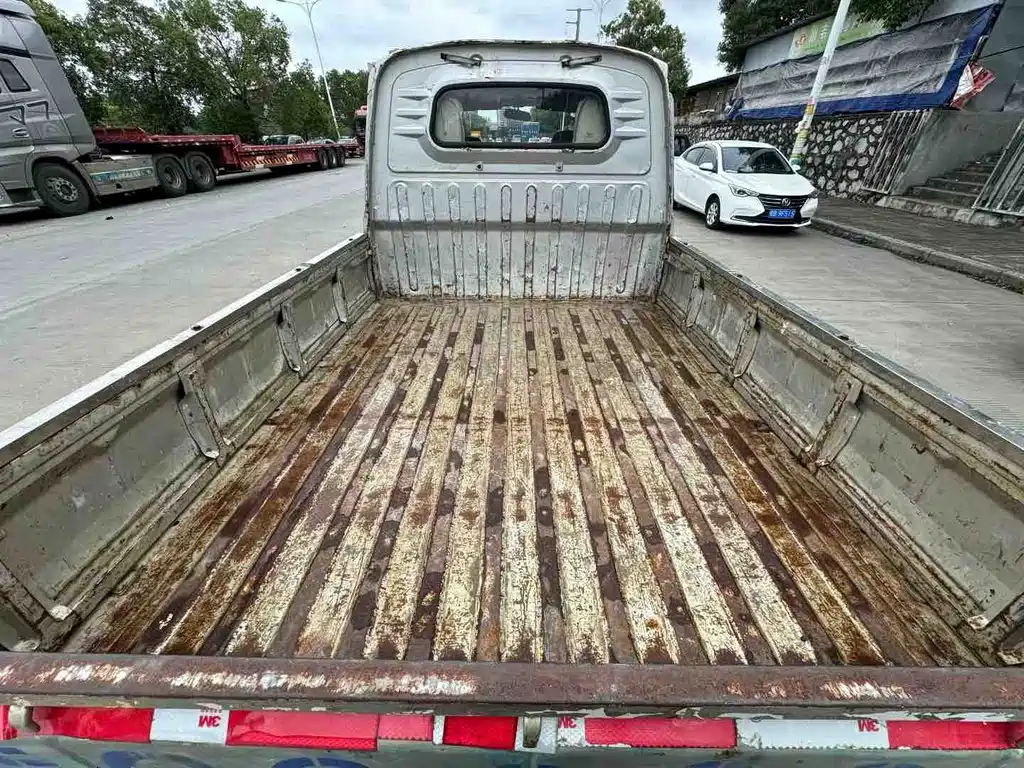 Wuling Rongguang Mini Truck 1.2 L Double Cab Basic LAQ