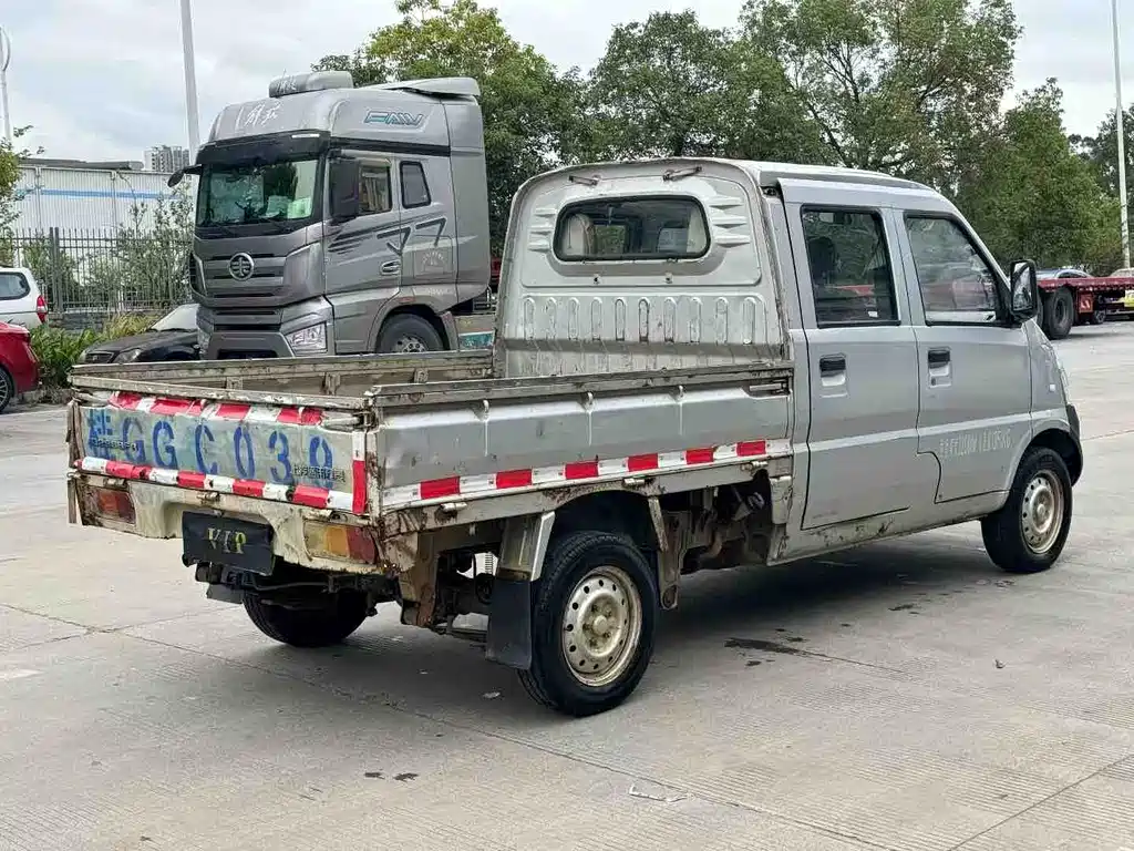 Wuling Rongguang Mini Truck 1.2 L Double Cab Basic LAQ