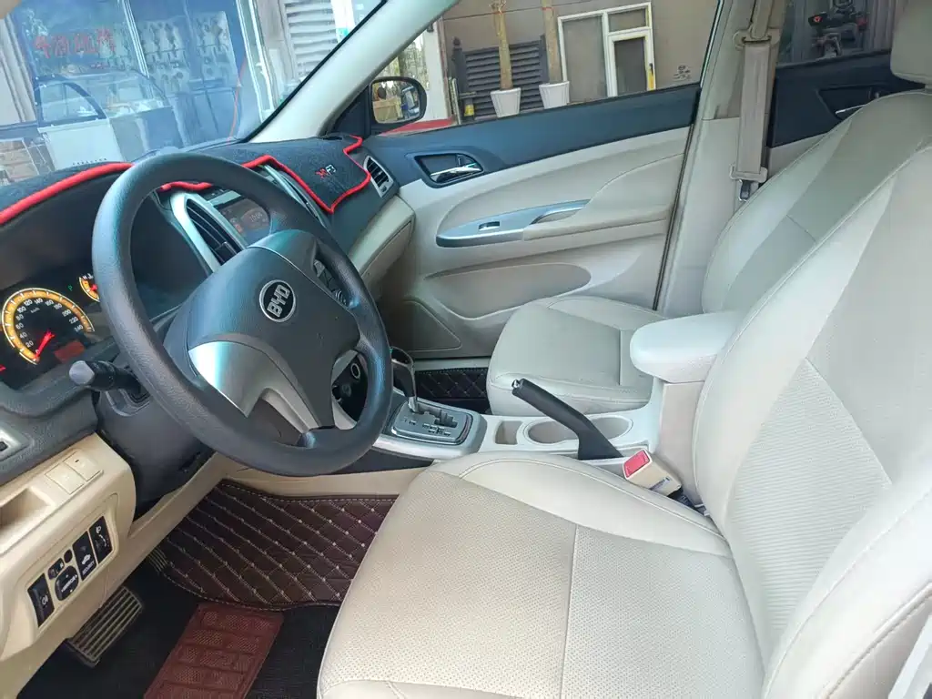 BYD F3 比亚迪F3 2015款 节能版 1.5 L 自动豪华型