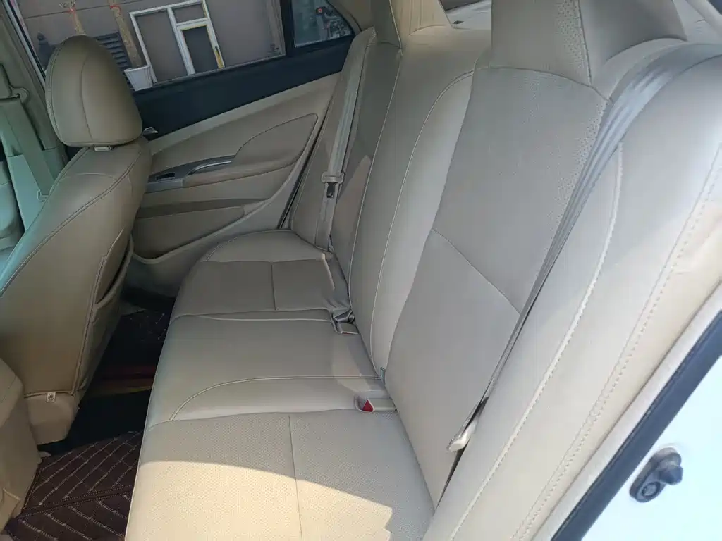 BYD F3 比亚迪F3 2015款 节能版 1.5 L 自动豪华型