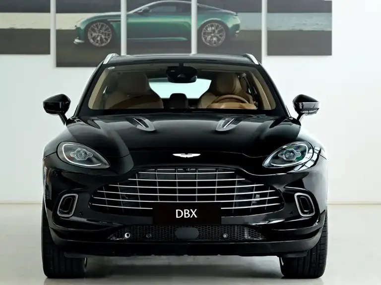 Aston Martin DBX 4.0 T V8
