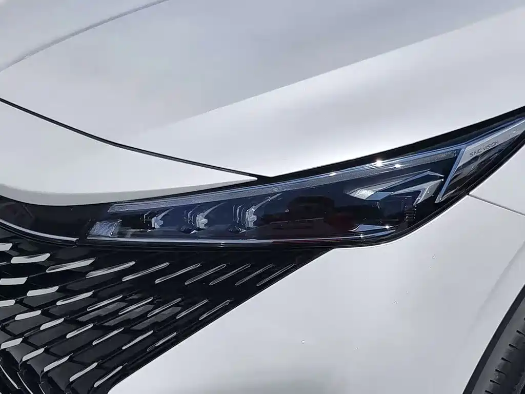 Roewe RX5 1.5 T Super Sense Elite