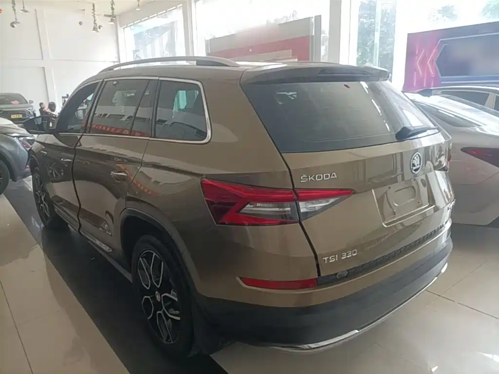 Kodiaq TSI330 7-seat 2 WD Luxury