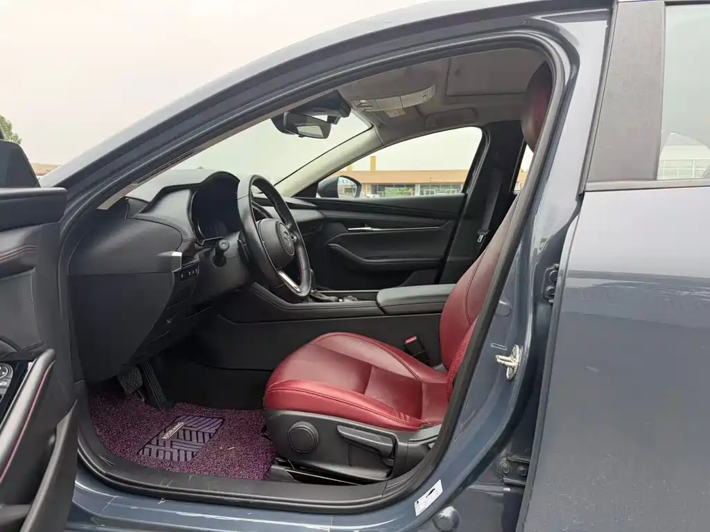 Mazda 3 Axela 2.0 L Auto Quality Elegant Obsidian