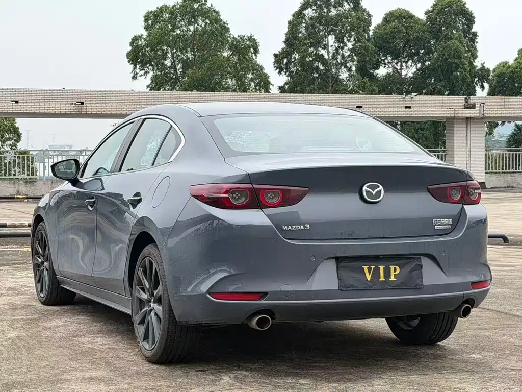 Mazda 3 Axela 2.0 L Auto Quality Elegant Obsidian