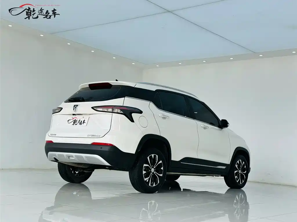 Baojun 510 1.5 L Auto Premium CN-V