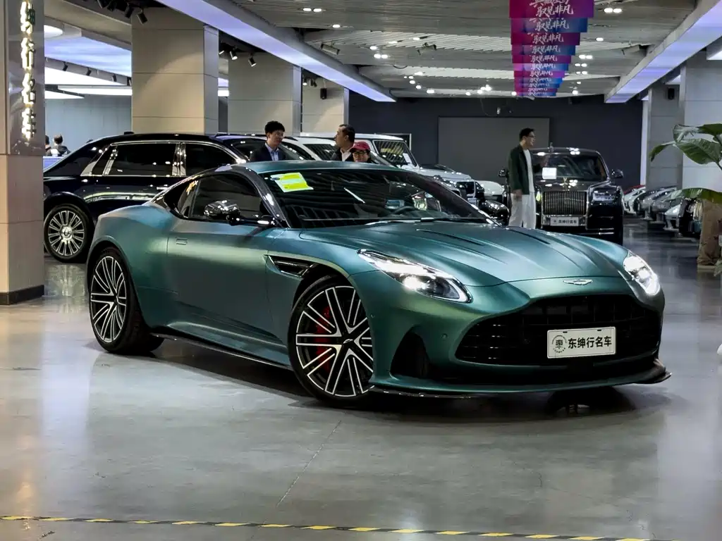 Aston Martin DB12 4.0 T V8 Coupe