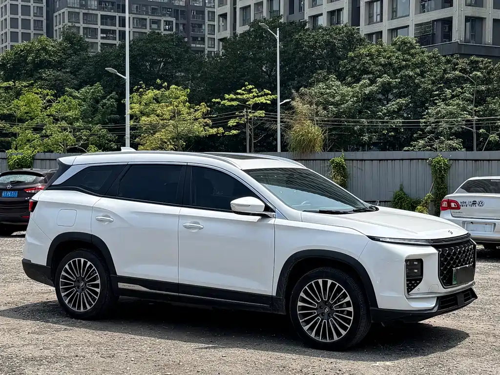Jetour Shanhai L9 1.5 TD 2 DHT Pro 7-seat
