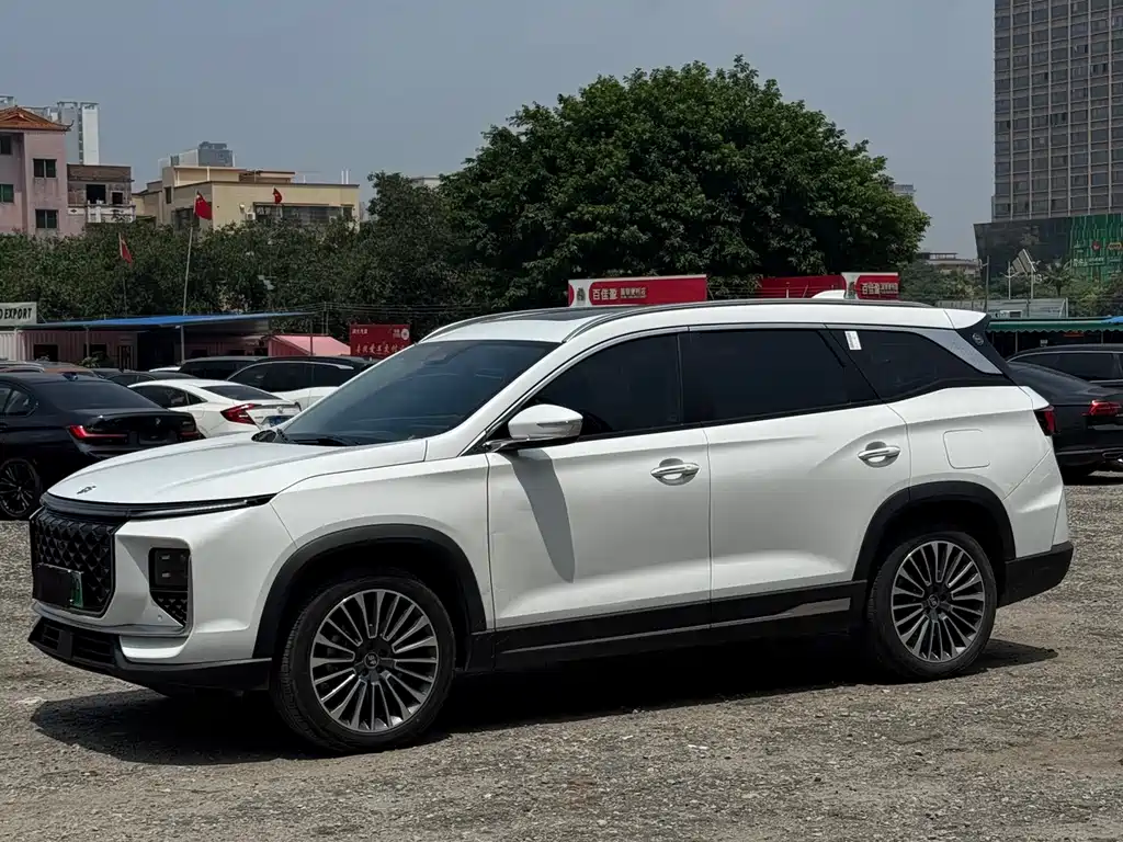 Jetour Shanhai L9 1.5 TD 2 DHT Pro 7-seat
