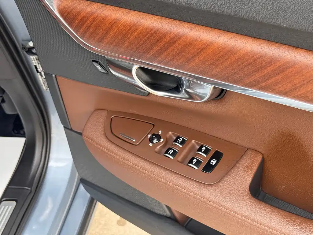 Volvo S90 T5 Smart Grace