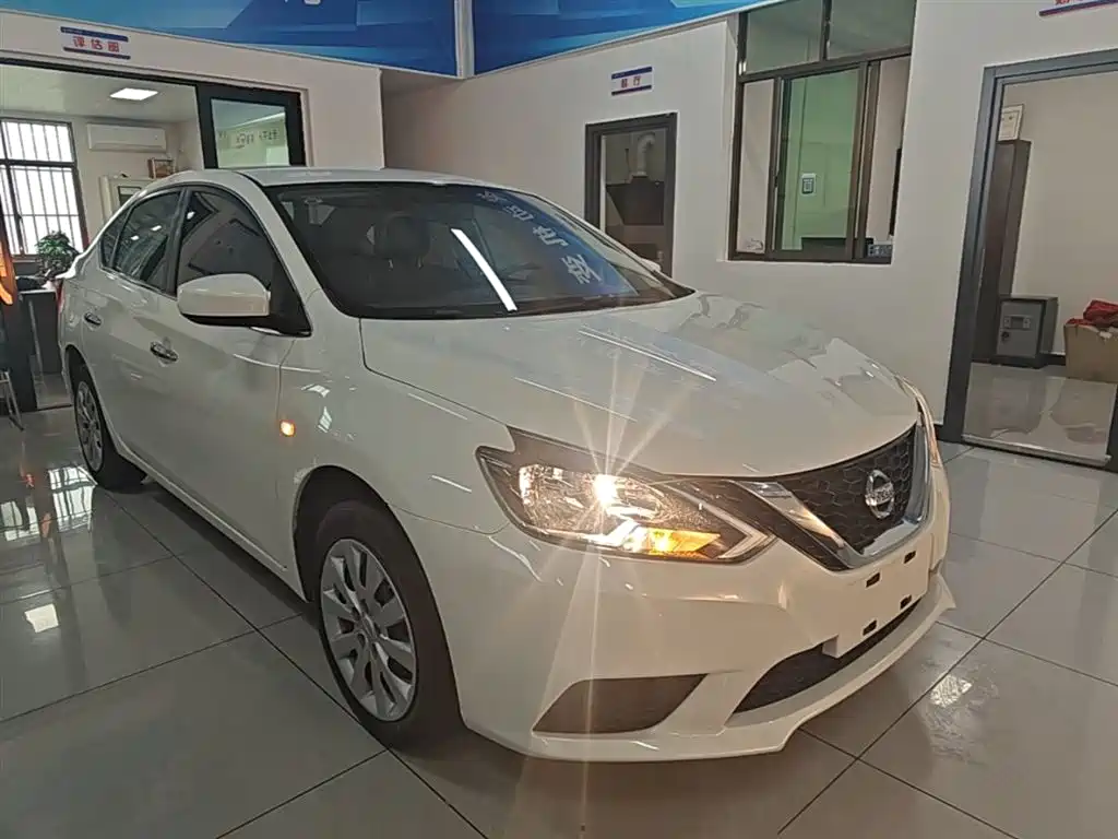 Sylphy Classic 1.6 XE CVT Comfort