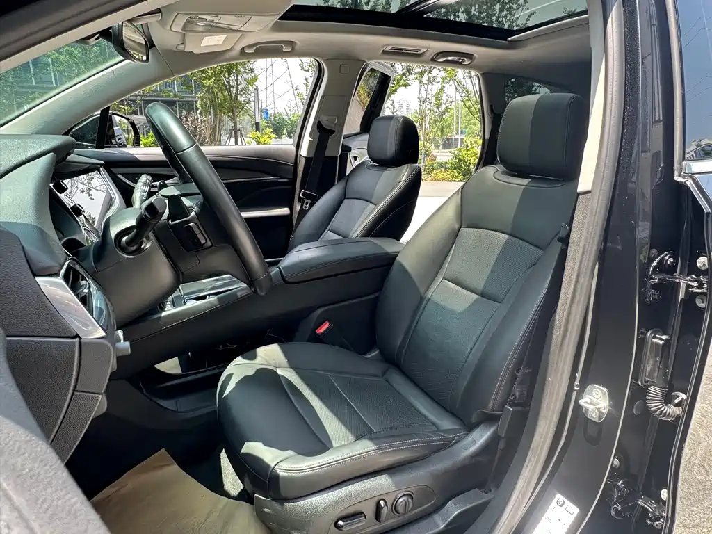 Enclave 652 T 2 WD Distinguished 7-seat