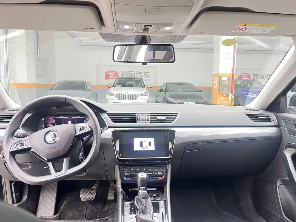 Superb TSI280 DSG Premium