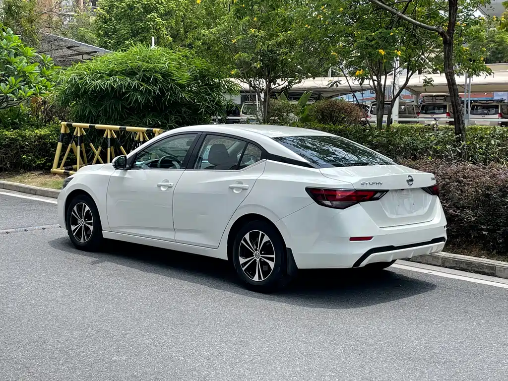 Sylphy 1.6 L XL CVT Joy