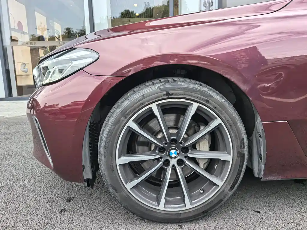 BMW 6 Series GT 630 i Luxury Design Package