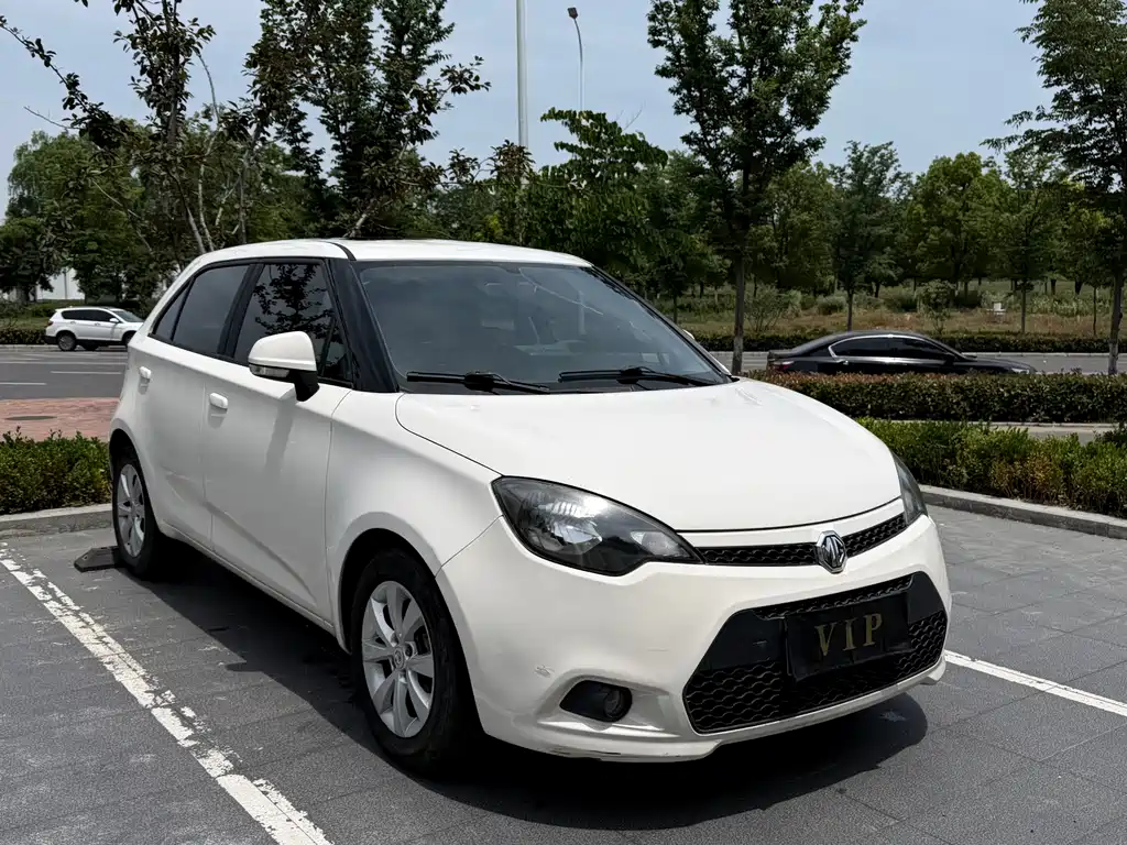 MG 3 1.5 L AMT Elite