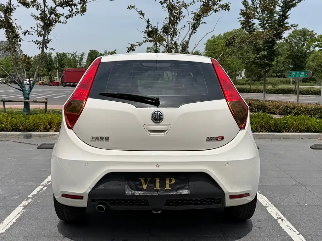 MG 3 1.5 L AMT Elite