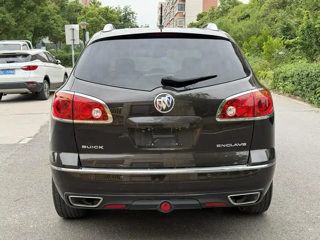 Enclave 3.6 L 2 WD Elite Comfort