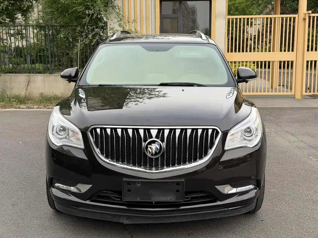 Enclave 3.6 L 2 WD Elite Comfort